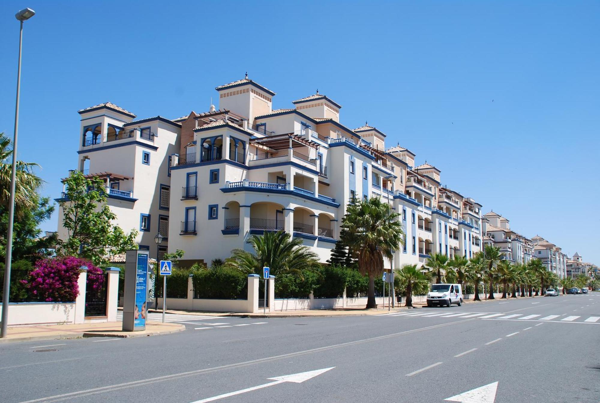 Marina Ii By H Apartment *