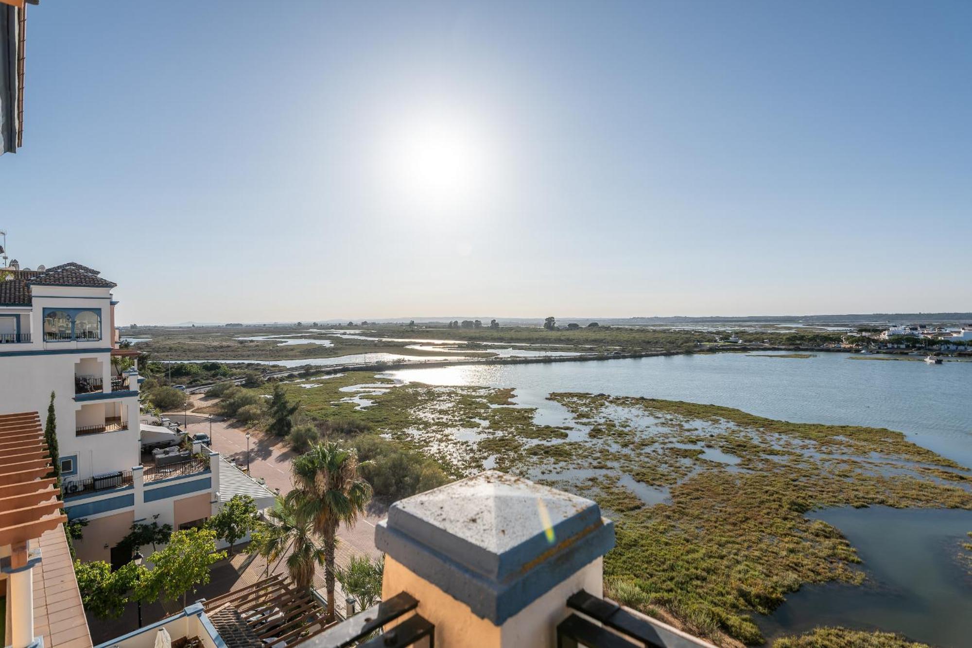 Marina Ii By H Apartment